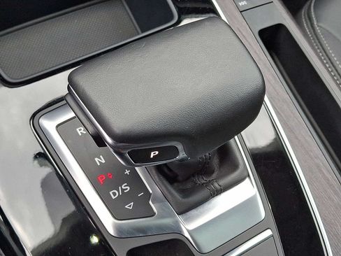 Used 2023 Audi Q5 2.0T Premium w/ Convenience Package AWD/4WD image 18