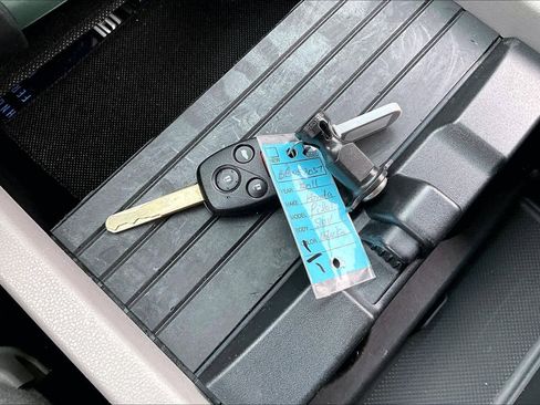 Used 2011 Honda Pilot Touring image 14