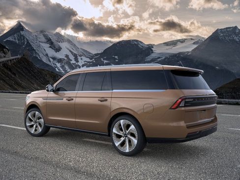 New 2026 Lincoln Navigator L Black Label AWD/4WD image 4