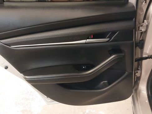 Used 2024 MAZDA MAZDA3 s FWD image 29