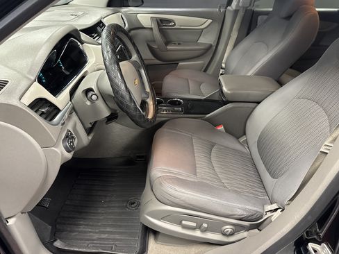Used 2016 Chevrolet Traverse LT FWD image 9