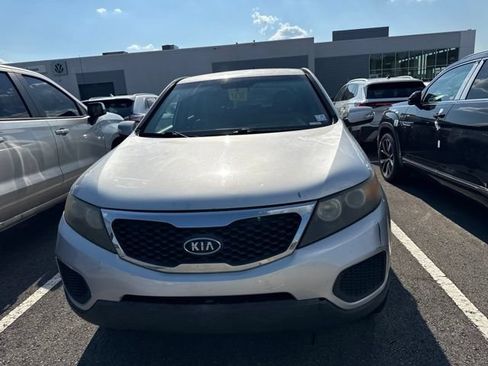 Used 2012 Kia Sorento FWD image 4