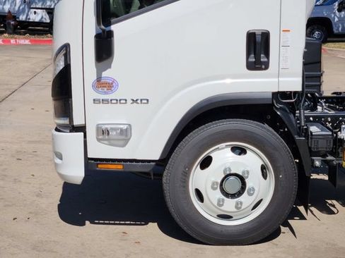 New 2025 Chevrolet Low Cab Forward 5500 XD RWD image 14