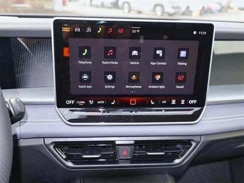 New 2026 Volkswagen Tiguan SE R-Line image 19