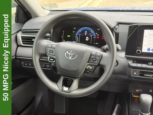Used 2025 Toyota Camry LE FWD image 14