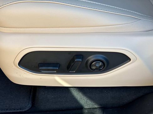 New 2025 Jeep Grand Cherokee L Limited image 23