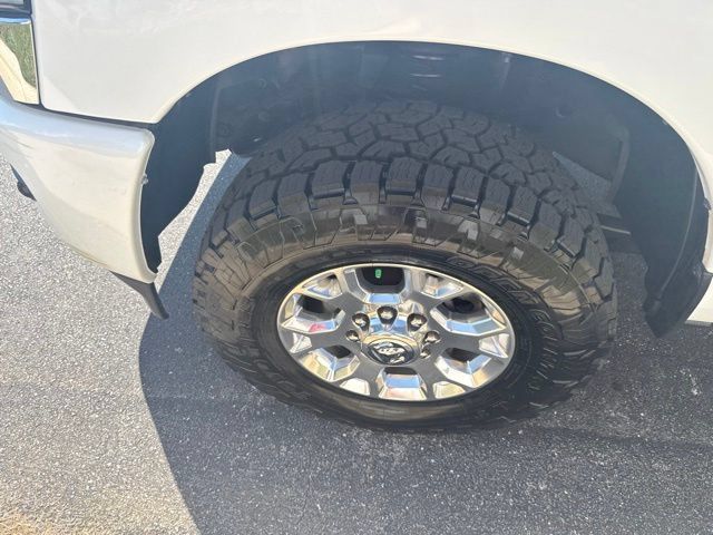 Used 2024 RAM 2500 Laramie w/ Safety Group AWD/4WD image 11