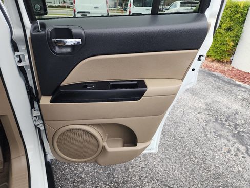 Used 2017 Jeep Patriot Latitude image 29