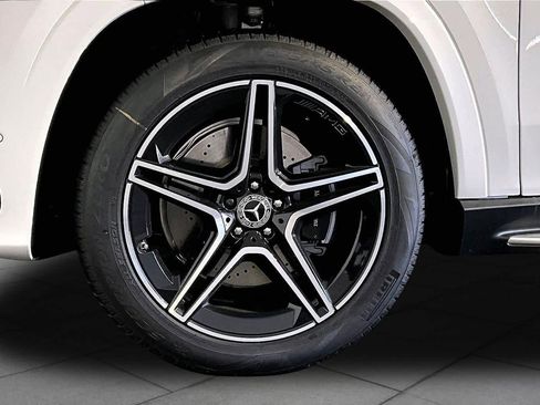 New 2026 Mercedes-Benz GLS 450 4MATIC image 17