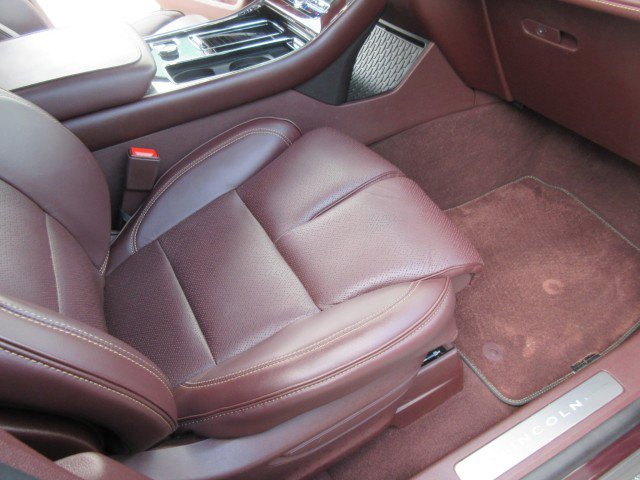 Used 2023 Lincoln Aviator Black Label w/ Jet Package AWD/4WD image 21