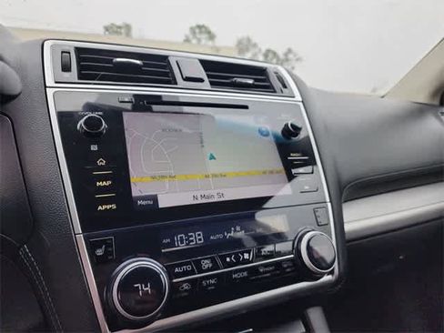 Used 2019 Subaru Outback 2.5i Premium image 24