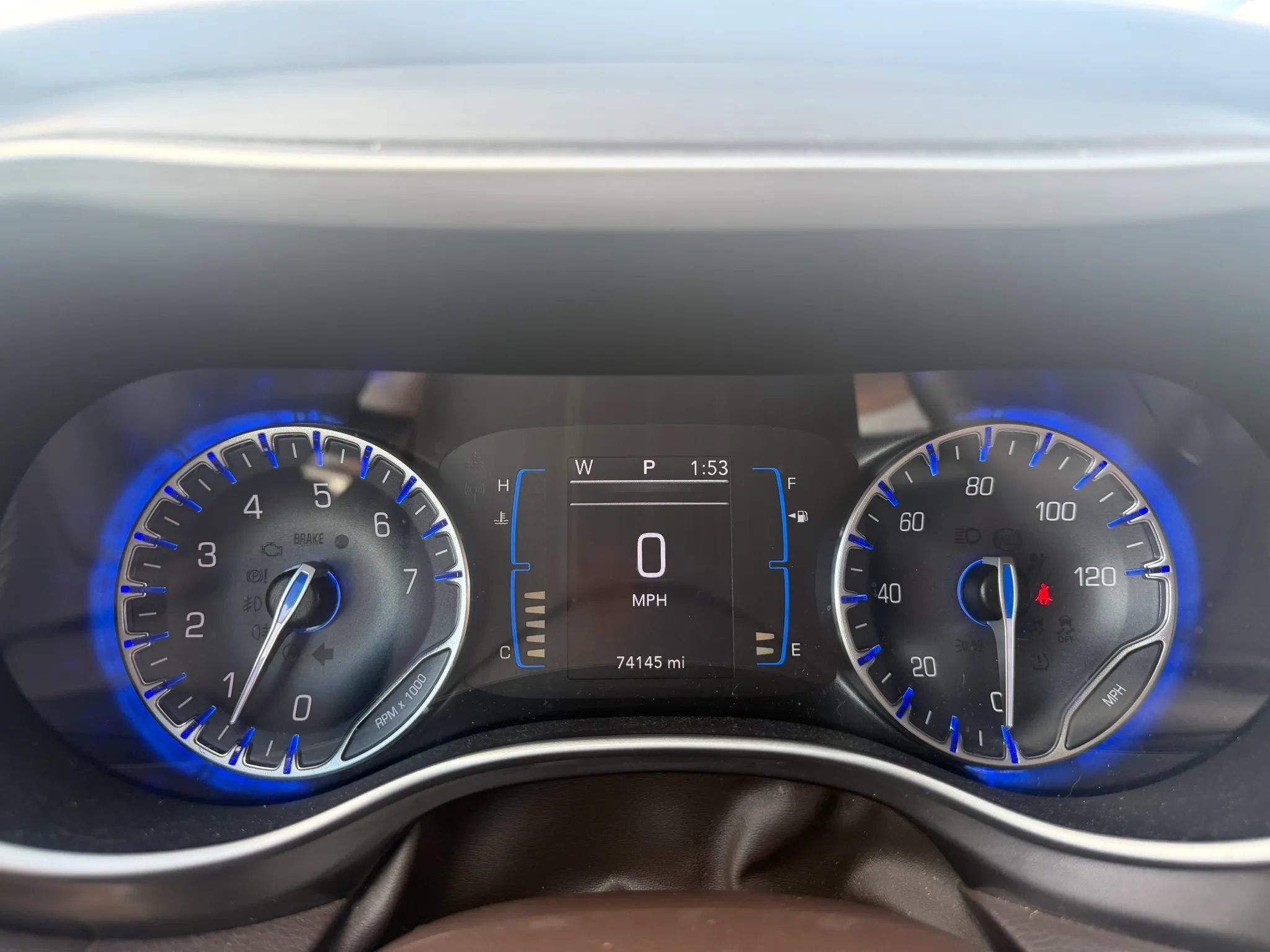 Used 2017 Chrysler Pacifica Touring-L w/ Tire & Wheel Group FWD image 20
