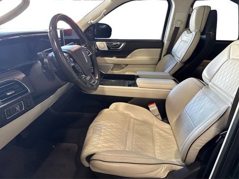 Used 2022 Lincoln Navigator L Black Label image 9