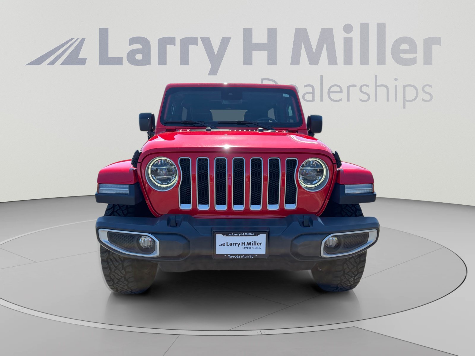Used 2019 Jeep Wrangler Unlimited Sahara w/ Dual Top Group AWD/4WD image 8