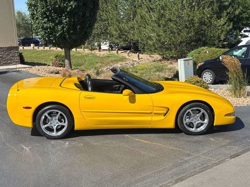 Used 2003 Chevrolet Corvette Convertible w/ Preferred Equipment Group1 RWD image 3