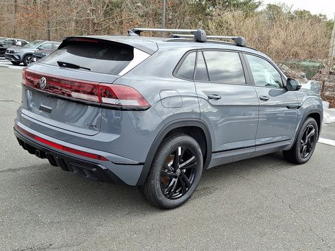 New 2026 Volkswagen Atlas Cross Sport SEL R-Line image 5