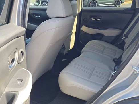 Used 2025 Honda HR-V EX-L image 10