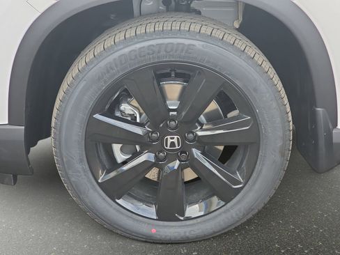 New 2025 Honda Pilot Black Edition image 32