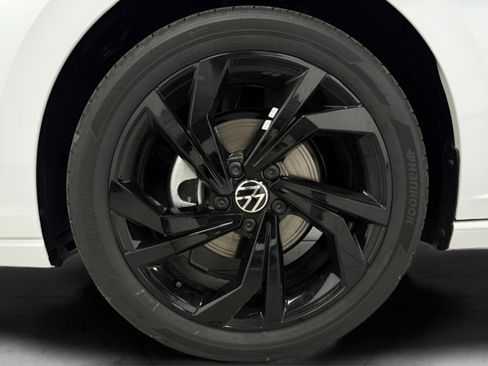 New 2026 Volkswagen Jetta SE image 19