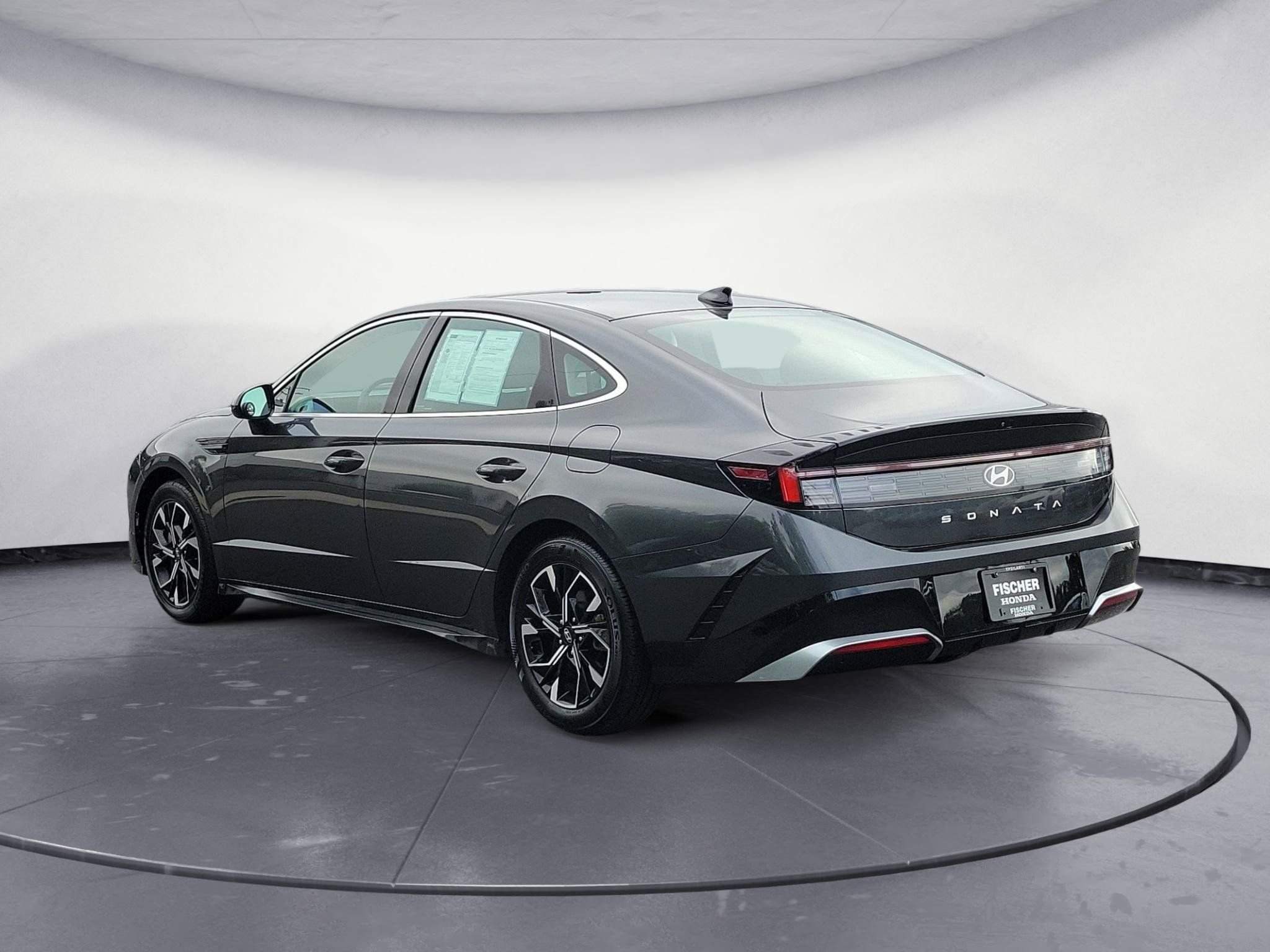Used 2025 Hyundai Sonata SEL FWD image 4