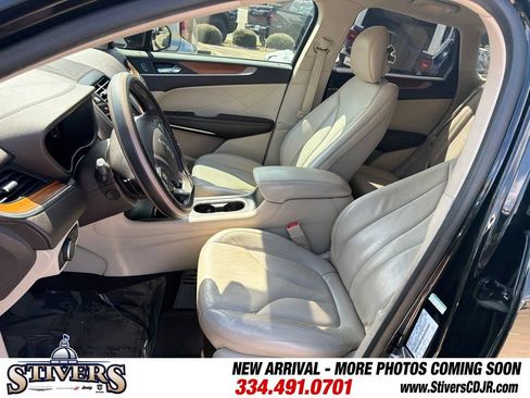 Used 2019 Lincoln MKC Select w/ Select Plus Package FWD image 14