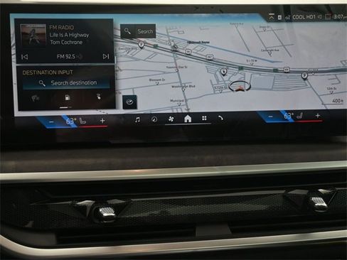 New 2025 BMW X5 xDrive50e image 6