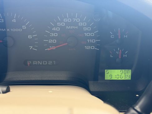 Used 2005 Ford F150 STX RWD image 16