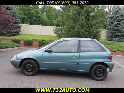 Used 1996 Geo Metro LSi FWD image 2