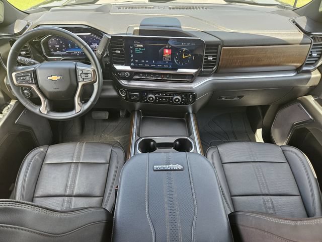 Used 2024 Chevrolet Silverado 2500 High Country w/ Technology Package AWD/4WD image 27