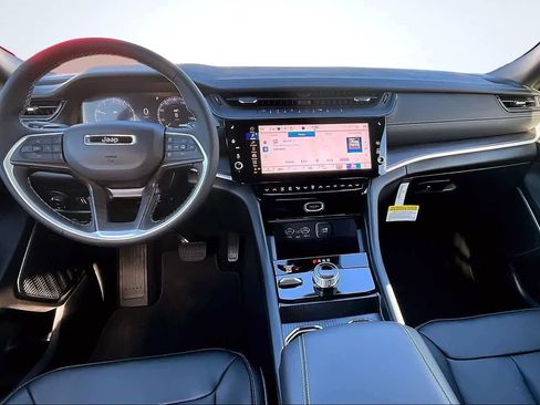 New 2026 Jeep Grand Cherokee Limited AWD/4WD image 10