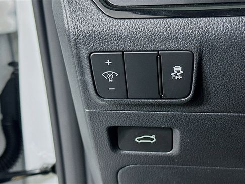 Used 2025 Kia K5 LXS image 17