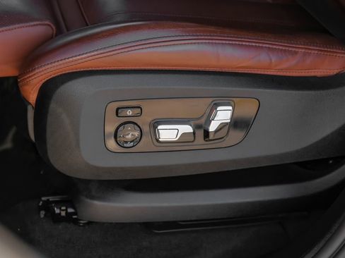 Used 2022 BMW X5 M50i w/ Executive Package image 35