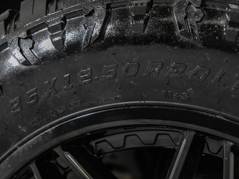 Used 2020 Chevrolet Silverado 2500 LTZ w/ LTZ Plus Package image 65