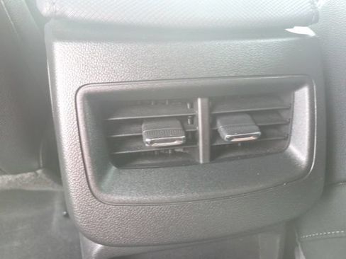 Used 2024 Chevrolet Equinox EV LT FWD image 48