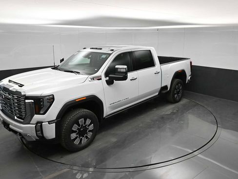 New 2026 GMC Sierra 2500 Denali w/ Denali Reserve Package AWD/4WD image 29