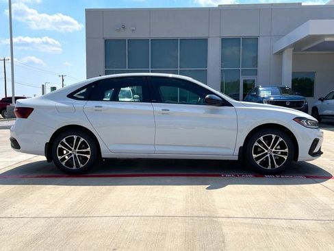 New 2025 Volkswagen Jetta Sport image 9