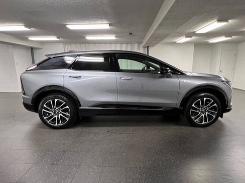 Certified 2025 Cadillac Optiq Sport 2 image 26