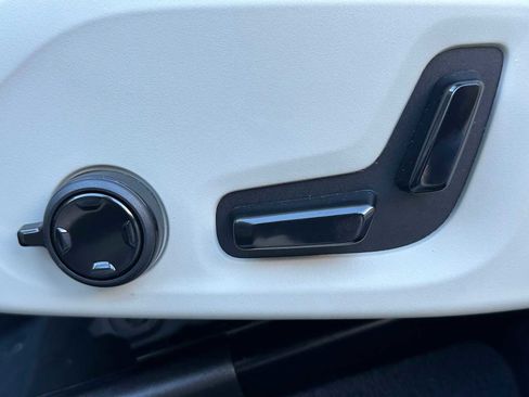 Used 2025 Volvo XC60 B5 Ultra w/ Protection Package Premier image 22