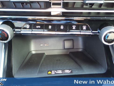 New 2026 Chevrolet Traverse LT w/ Midnight/Sport Edition image 16