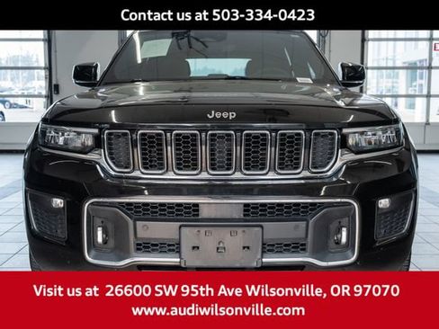 Used 2023 Jeep Grand Cherokee Overland AWD/4WD image 2