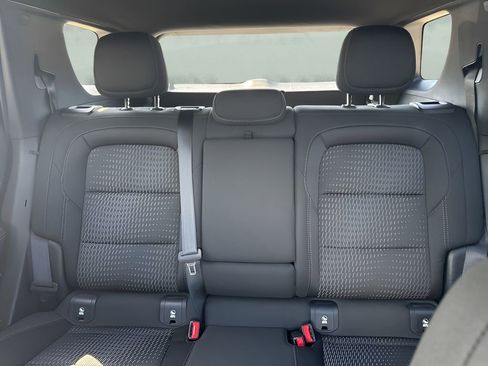 Used 2026 Chevrolet Equinox LT FWD image 10