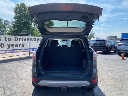Used 2017 Ford Escape SE AWD/4WD image 5