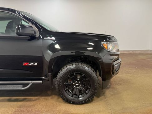 Used 2022 Chevrolet Colorado Z71 w/ Z71 Midnight Edition AWD/4WD image 34