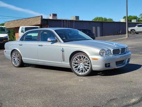 Used 2008 Jaguar XJ8 L RWD image 31