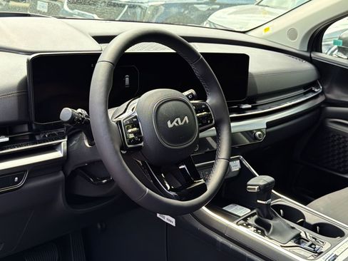 New 2026 Kia Carnival SX Prestige FWD image 21