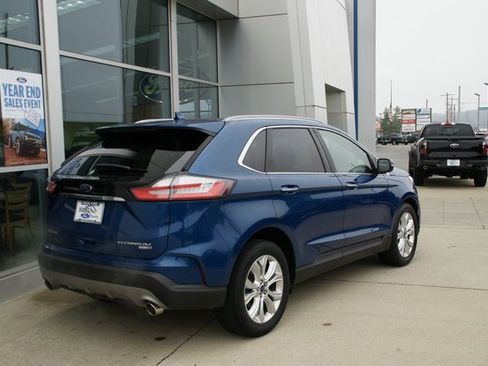 Used 2020 Ford Edge Titanium image 3