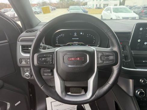 Used 2022 GMC Yukon XL SLT w/ SLT Luxury Package image 20