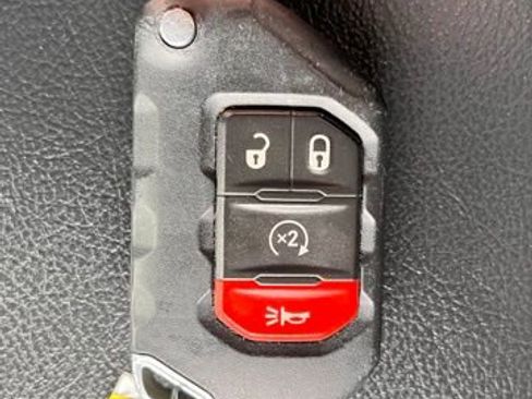 Used 2020 Jeep Wrangler Unlimited Willys image 27