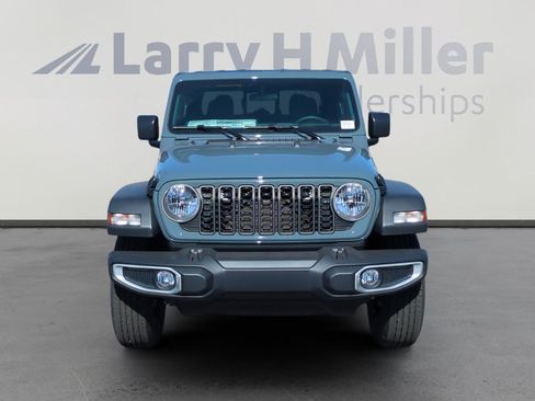New 2026 Jeep Gladiator Sport AWD/4WD image 8