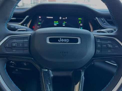 New 2023 Jeep Grand Cherokee Trailhawk w/ Advanced Protech Group II image 23